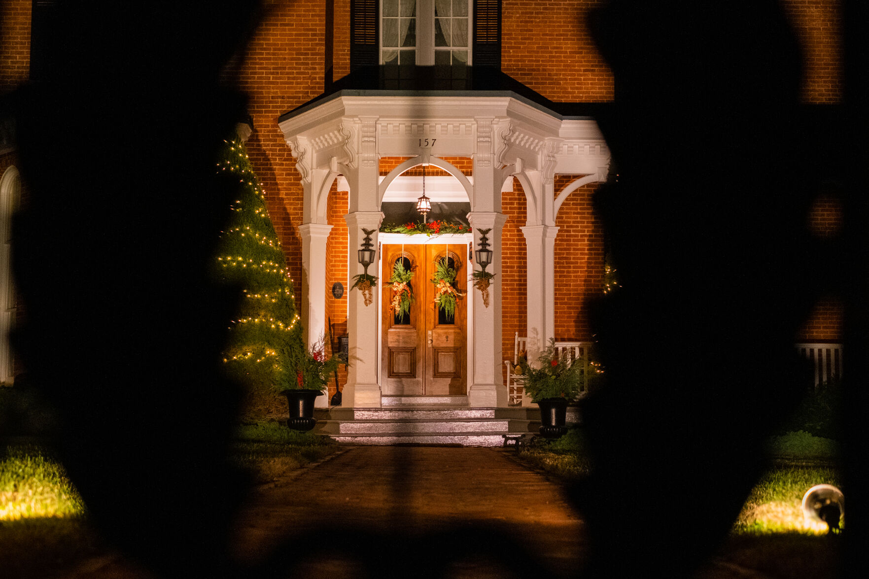 photo_ft_news_xmas lights culpeper street.jpg
